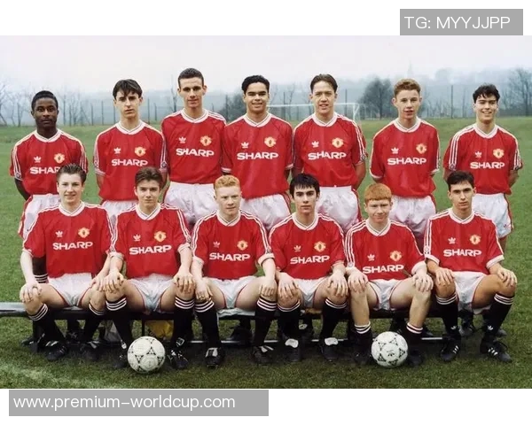 天下足球十大旗帜揭晓球迷心中永恒的传奇与荣耀之象征 天下足球十大旗帜揭晓球迷心中永恒的传奇与荣耀之象征